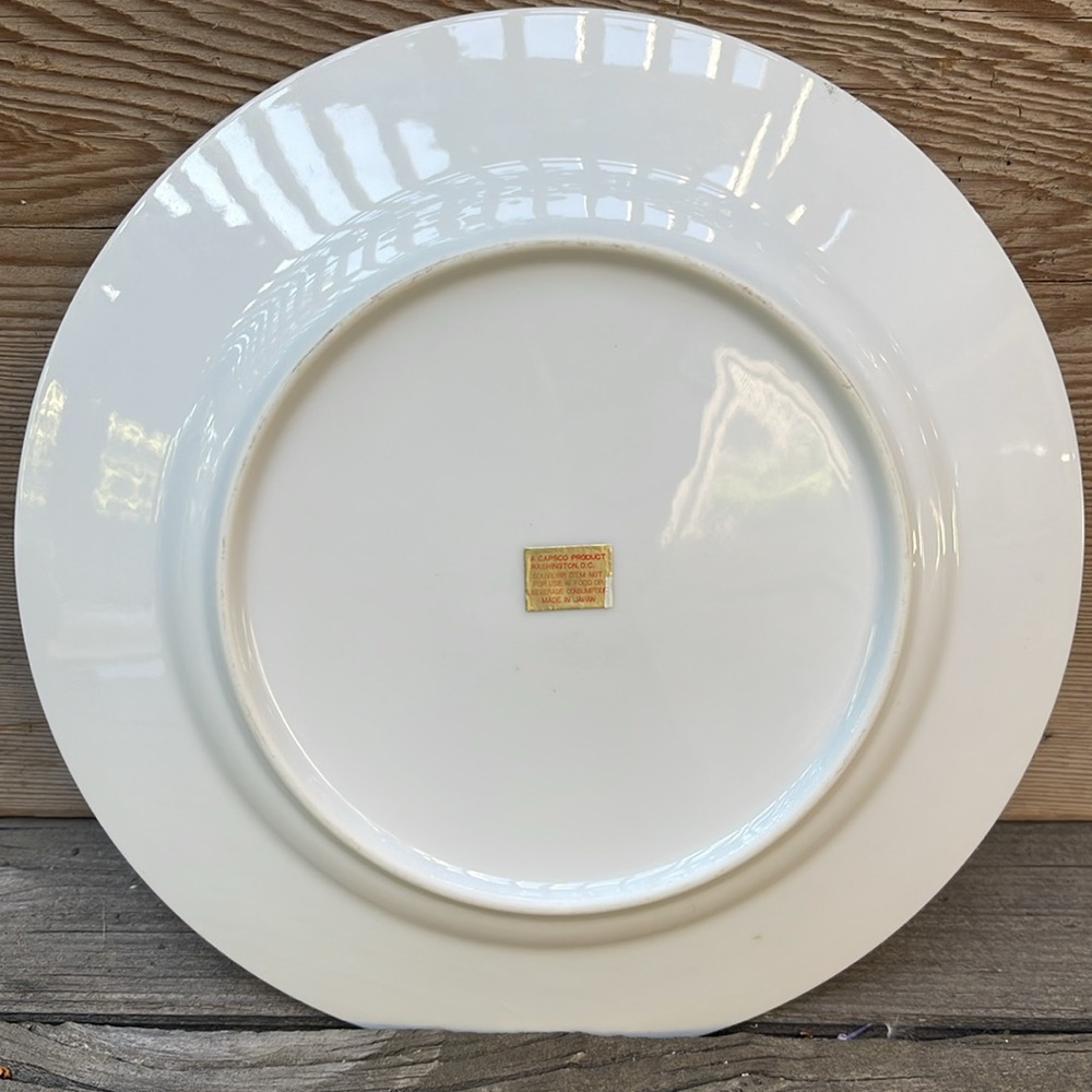 Vintage Souvenir Plate Featuring The Capitol Washington D.C. - Picture 7 of 11